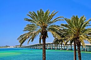 Emerald Grande Condominiums at HarborWalk Village