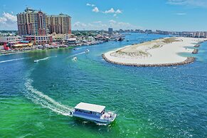 Emerald Grande Condominiums at HarborWalk Village