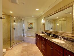 Emerald Grande Condominiums at HarborWalk Village