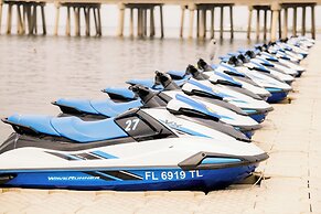 Emerald Grande Condominiums at HarborWalk Village