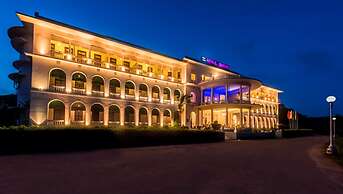 Royal Orchid Brindavan Gardens