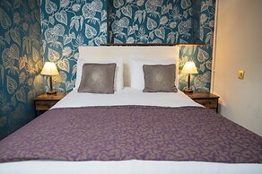 Cross Hands Hotel Old Sodbury by Greene King Inns