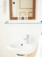 Kings Arms Hotel Westerham by Greene King Inns