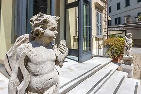 Hotel Embassy