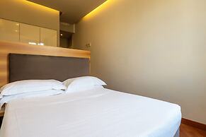 Hotel Embassy