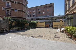Hotel Embassy