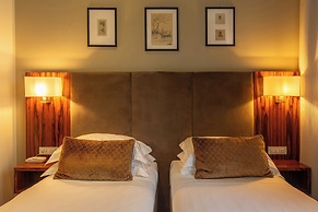 Hotel Embassy