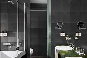 NH Madrid Las Tablas