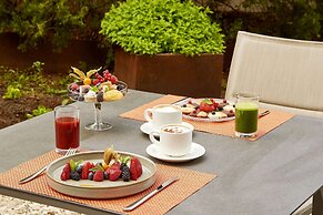 NH Madrid Las Tablas