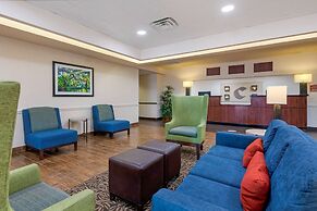 Comfort Inn & Suites Airport
