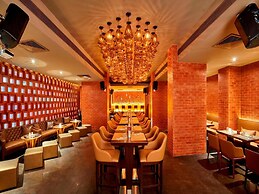 The Regenza by Tunga