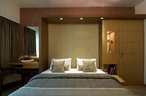 The Regenza by Tunga