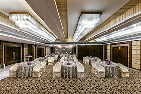 The Regenza by Tunga