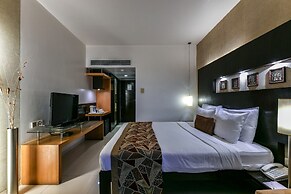 The Regenza by Tunga