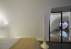 Suites of the Gods Cave Spa