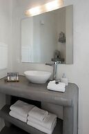 Suites of the Gods Cave Spa