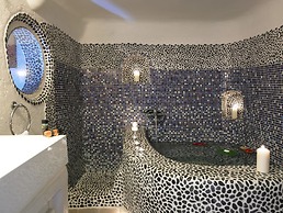 Suites of the Gods Cave Spa