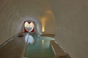 Suites of the Gods Cave Spa