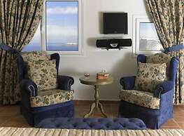 Suites of the Gods Cave Spa