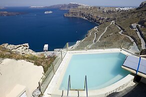 Suites of the Gods Cave Spa