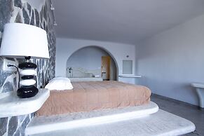 Suites of the Gods Cave Spa