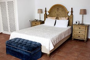 Suites of the Gods Cave Spa