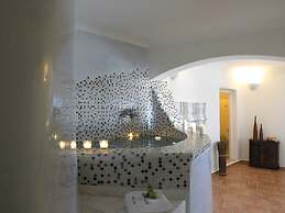 Suites of the Gods Cave Spa