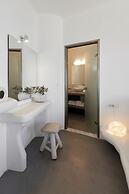 Suites of the Gods Cave Spa