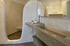 Suites of the Gods Cave Spa