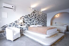 Suites of the Gods Cave Spa