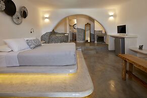 Suites of the Gods Cave Spa