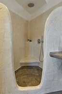 Suites of the Gods Cave Spa