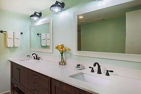 The Atrium Beach Resort and Spa, Ascend Hotel Collection