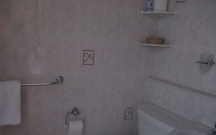 Ashwood Grange Hotel - B&B