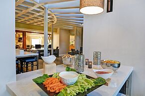 Embassy Suites by Hilton Valencia