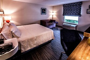 Hampton Inn & Suites Staten Island