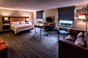 Hampton Inn & Suites Staten Island