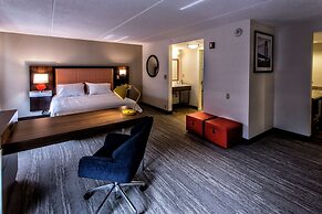 Hampton Inn & Suites Staten Island