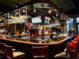 Holiday Inn Bloomington-Airport by IHG
