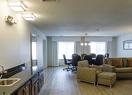 Holiday Inn Bloomington-Airport by IHG