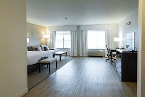 Holiday Inn Bloomington-Airport by IHG