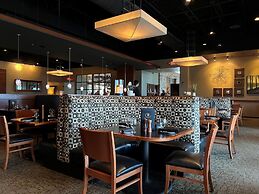 Holiday Inn Bloomington-Airport by IHG