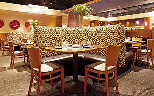 Holiday Inn Bloomington-Airport by IHG