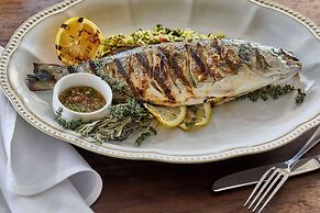 Bellasera Hotel & Suites Paso Robles, Tapestry by Hilton