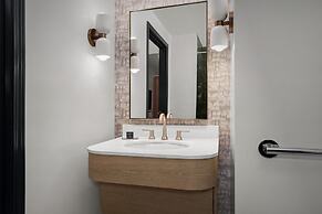 Bellasera Hotel & Suites Paso Robles, Tapestry by Hilton