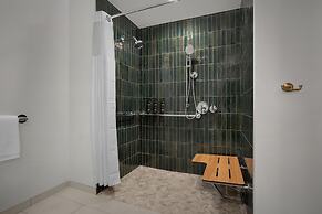 Bellasera Hotel & Suites Paso Robles, Tapestry by Hilton