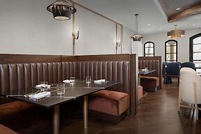 Bellasera Hotel & Suites Paso Robles, Tapestry by Hilton