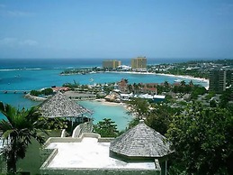 Columbus Heights Condominiums