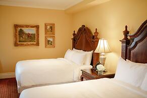 Riverbend Inn and Vineyard