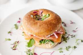 Riverbend Inn and Vineyard